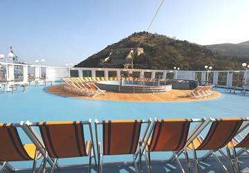 corsica_sardinia_ferries_mega_express_five_pool